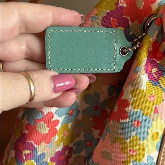 Coach 2014 Peyton Floral Drawstring Bucket Bag & Wallet in Discontinued Pattern - Picture 5 of 16